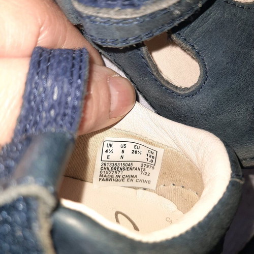 Clark's shoes used, size 20, leather and comfortable