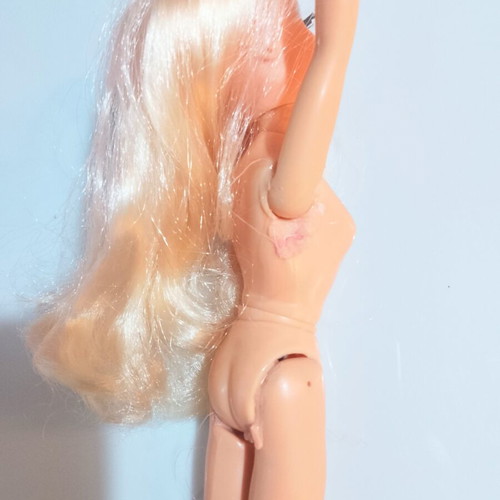 Bibi Bo doll new with minor age marks