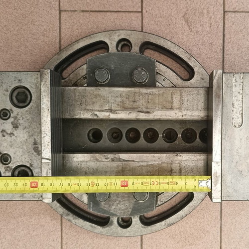 Machine Vise used with rotating base, 36kg, 150mm jaws