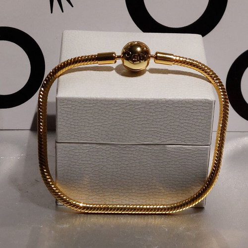 Pandora bracelet size 18 cm, gold plated with round clasp