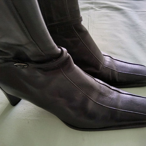 Boots used size 37 Made in Italia black with 5cm heel genuine leather