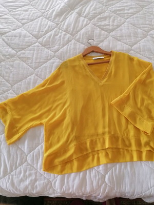 Zara blouse like new, yellow with transparent sleeves, size L