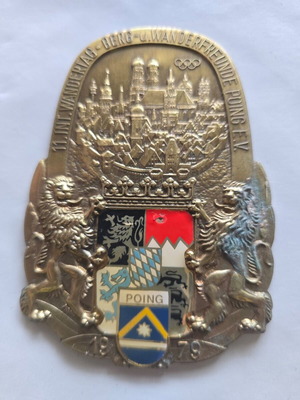 Vintage German collectible Wandertag medal like new