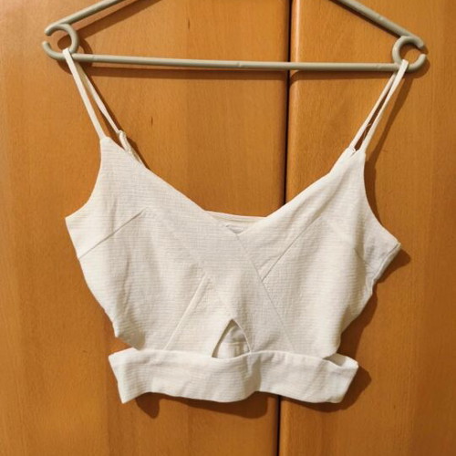 Bershka White Fitted Top like new, size S