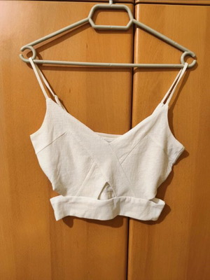 Bershka White Fitted Top like new, size S