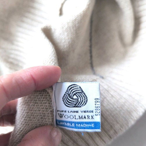 Wool sweater with V-neck used, men's size L, beige