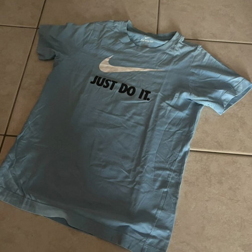 Nike t-shirt