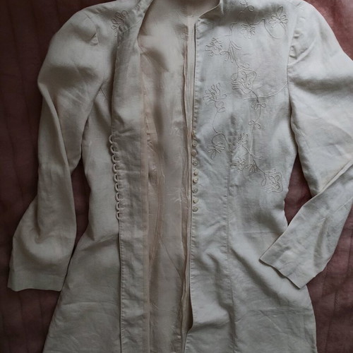 Linen with embroidery like new, length 80 cm