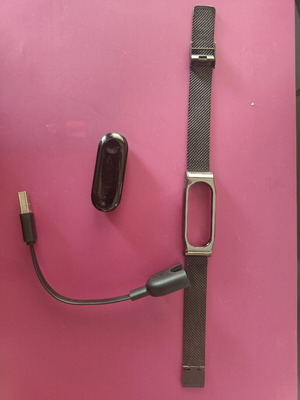 Mi Band 3 broken and premium strap for Mi Band 2 used