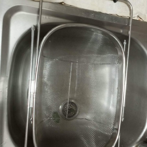 Collapsible Sink Strainer like new, stainless steel