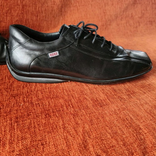 Men's leather shoes Road like new, size 44, black