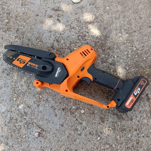 Wokin 20V battery chainsaw used with 2Ah battery and charger