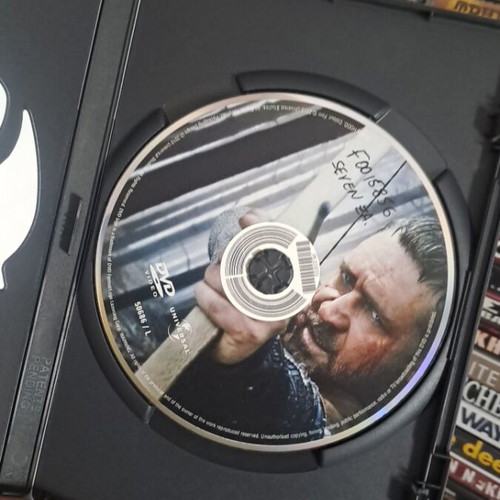 Robin Hood DVD used, director's cut with subtitles