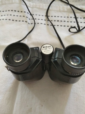 Nikon binoculars like new