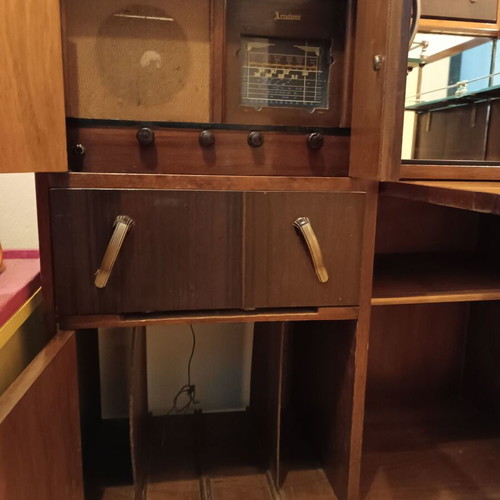 Aristone Radio co. music station used with radio and turntable