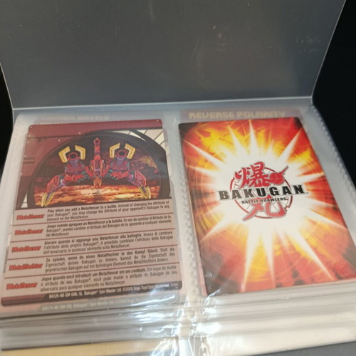 Άλμπουμ Bakugan με 40 κανονικές και μεταλλικές κάρτες