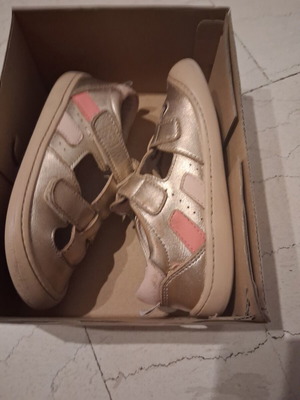 Girls' sandals size 27 like new, leather, pink and gold
