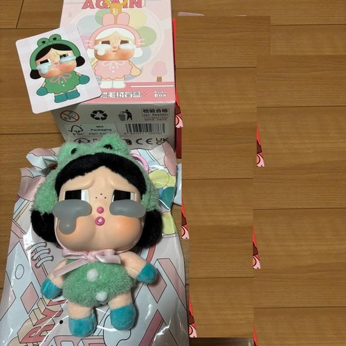 Crybaby Crying Again Series Vinyl Face Plush What A Frog Popmart like new