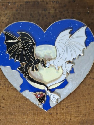 Fantasy καρφίτσα δράκος σειρά 3 “Love is the Greatest Power” καινούργια