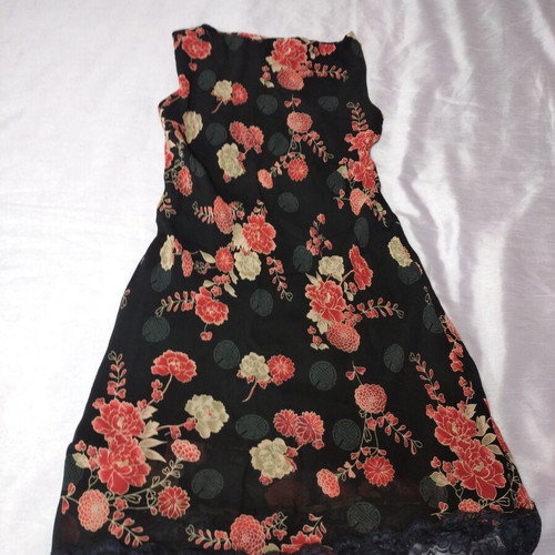 Romantic summer dress sleeveless, silk with lace, size S, like new
