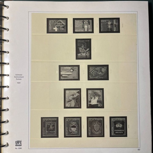 Safe Dual Stamp Album like new with 34 presentation pages