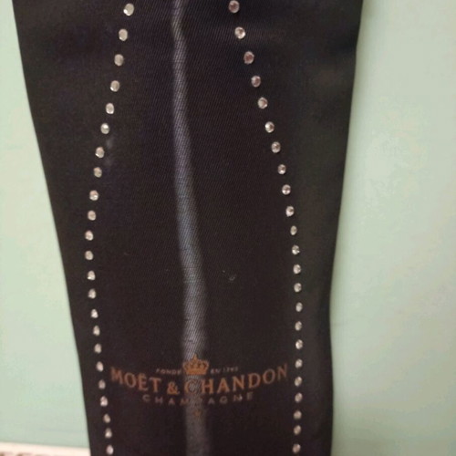 Moet and Chandon collectible insulated champagne case like new