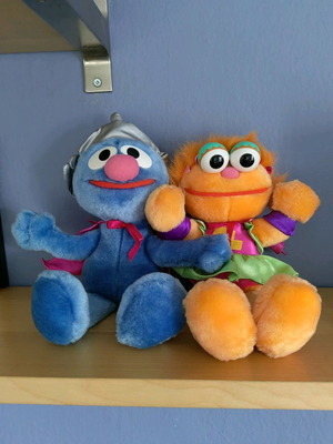 Λούτρινες φιγούρες Super Muppets μεταχειρισμένες Zoe και Grover