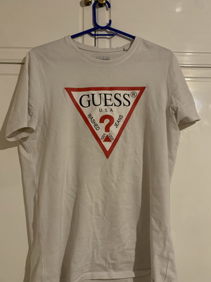 guess T shirt