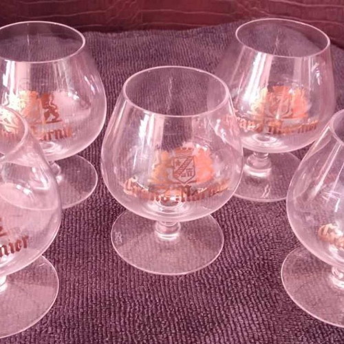 Grand Marnier 5 small glasses with gold logo 1970s new