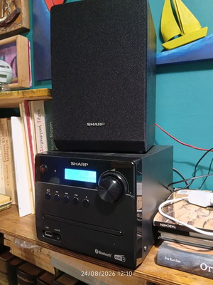 Sharp XL-B515D micro hi-fi system