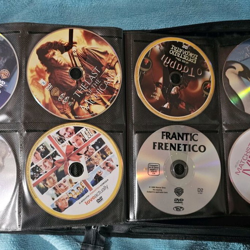 DVD collection like new, about 700 movies with subtitles