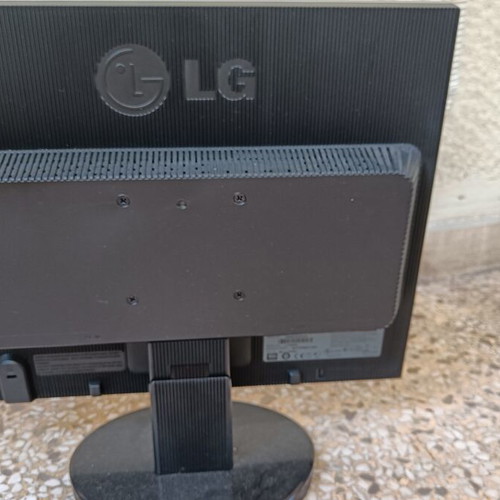 LG Flatron L1753S 17-Inch LCD Monitor Like New