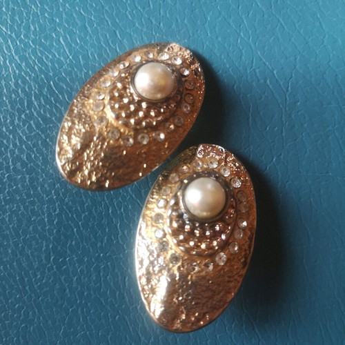 Vintage clips faux bijoux used, gold with pearl and rhinestones