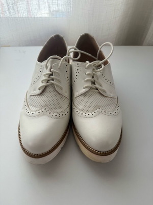 GoGo loafers used, white faux leather, size 38