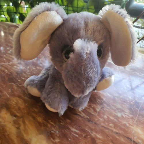 Elephant plush toy new, beautiful and in excellent condition