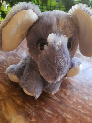 Elephant plush toy new, beautiful and in excellent condition