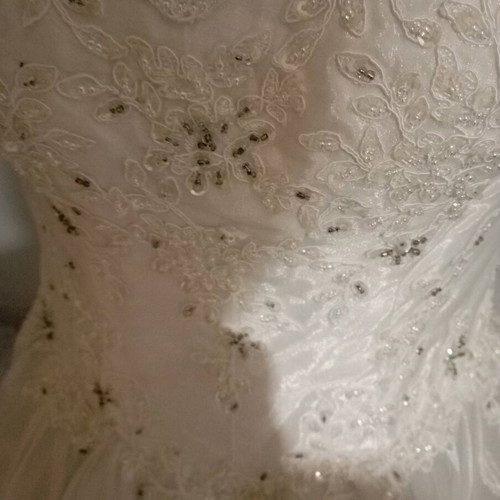 Wedding dress white with embroidered bust and tulle skirt like new, size XXXL