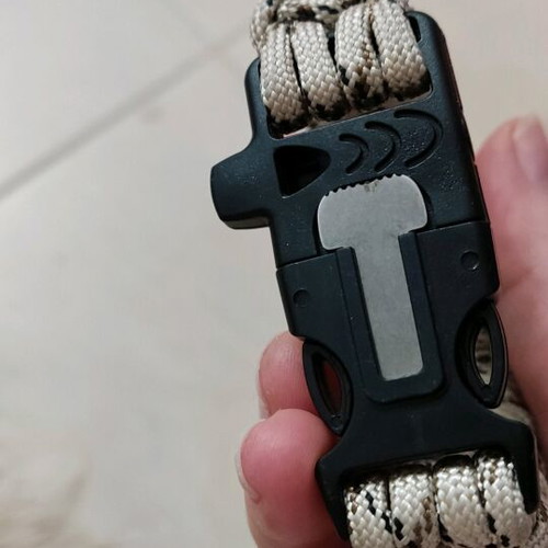 Survival bracelet from cord like new, ideal for hiking