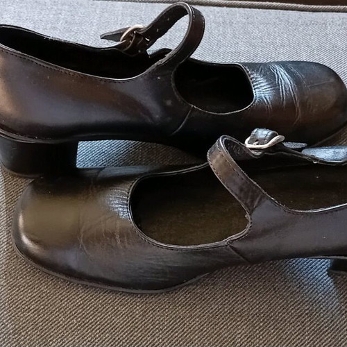 Leather handmade dance performance shoes with strap size 36 like new, black