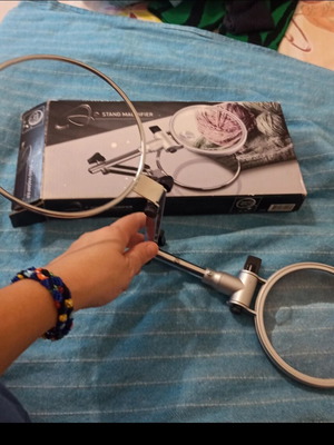 Large magnifying glass new