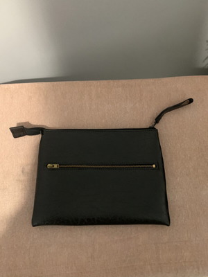 Clutch bag black with front zip pocket