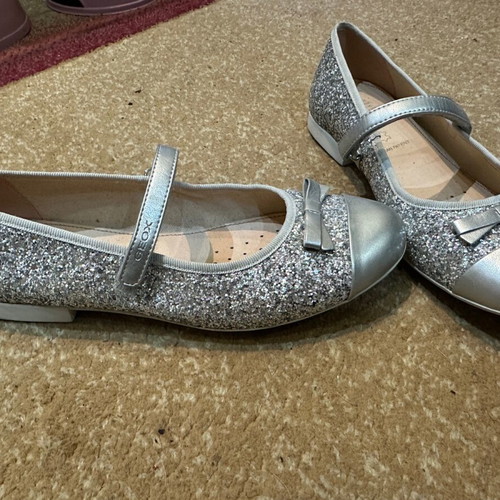 Geox silver ballerinas like new, size 39