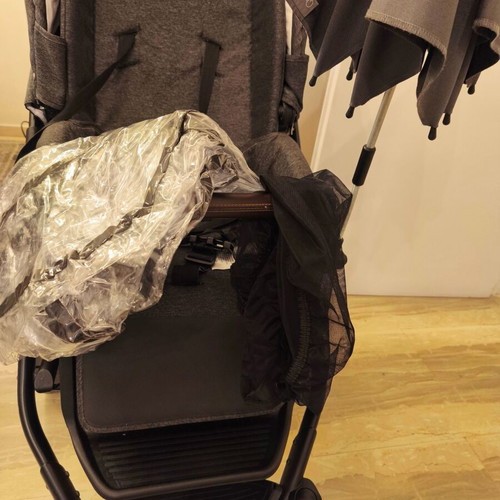 Quax Avenue 3 in 1 Baby Stroller. Opportunity price, due to departure abroad.