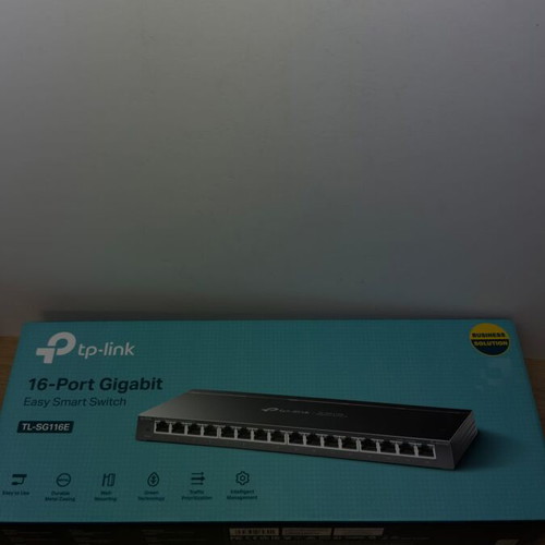 TP-Link TL-SG116E Network Switch Unmanaged L2 Gigabit Ethernet 16-Port new