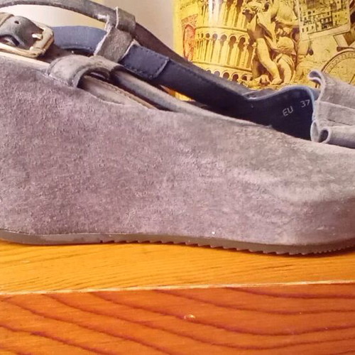 Stonefly gray sandals size 37 like new