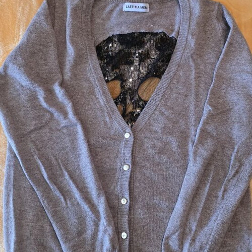 Beige cardigan with skull like new