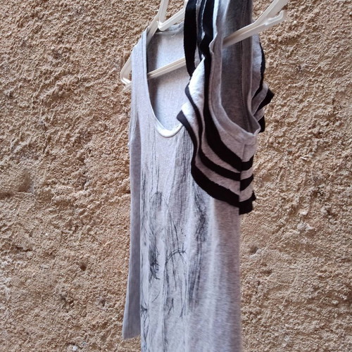 Women's elastic t-shirt XS grey with ruffle new
