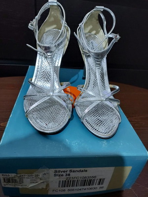 Παπούτσια Karen Millen ασημί μεταχειρισμένα, μέγεθος 38
