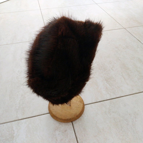 Fur hat natural hair Small like new, brown