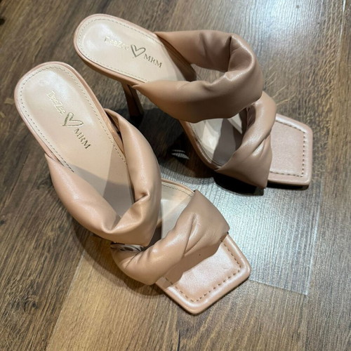 Deezee high heel shoes like new, beige and pink, size 36